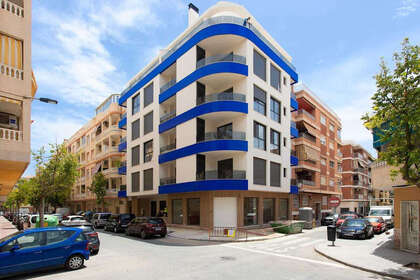 Апартаменты Продажа в Torrevieja, Alicante. 