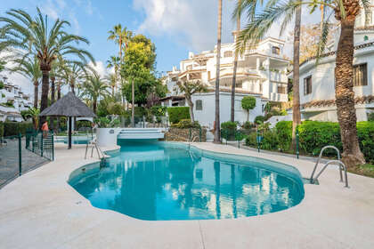 Пентхаус Продажа в Elviria, Marbella, Málaga. 