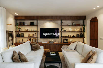 Дом Продажа в Puerto Banús, Marbella, Málaga. 