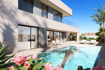 Таунхаус Продажа в Zenia, La, Alicante. 