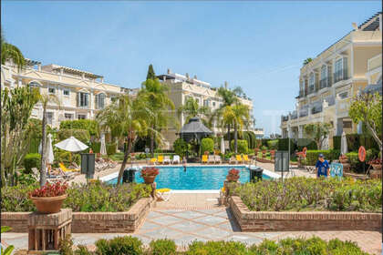 Апартаменты Продажа в Nueva andalucia, Málaga. 