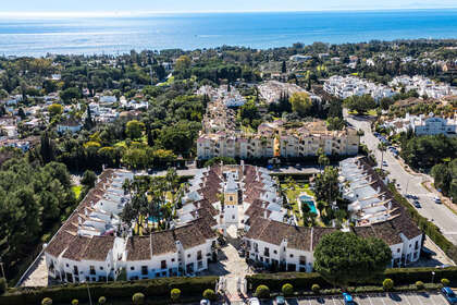 Таунхаус Продажа в Puerto Banús, Marbella, Málaga. 