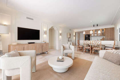 Апартаменты Продажа в Nueva andalucia, Málaga. 