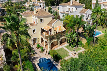 Таунхаус Продажа в El Paraiso, Estepona, Málaga. 