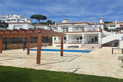 Cluster house for sale in Calahonda, Mijas, Málaga. 