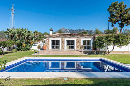Casa Cluster venda em Puerto Banús, Marbella, Málaga. 