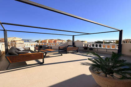 Apartamento venda em Dehesa de Campoamor, Alicante. 