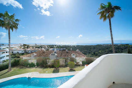 Apartment for sale in Calahonda, Mijas, Málaga. 