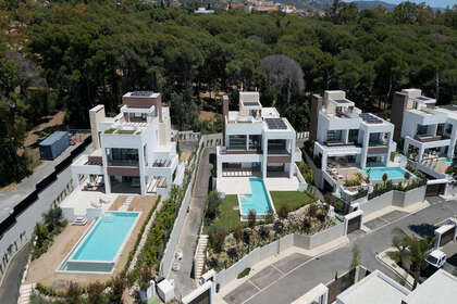 Rijtjeshuizen verkoop in Puerto Banús, Marbella, Málaga. 