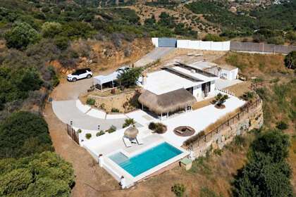 Fincas verkoop in Ojén, Málaga. 
