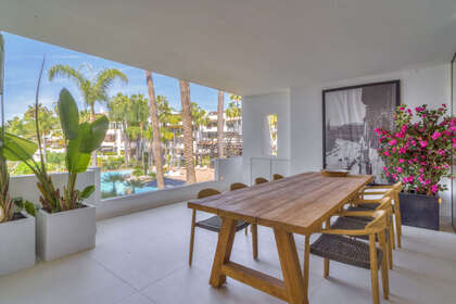 Apartment for sale in Puerto Banús, Marbella, Málaga. 