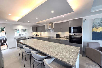 House for sale in Puerto de Cabopino, Marbella, Málaga. 