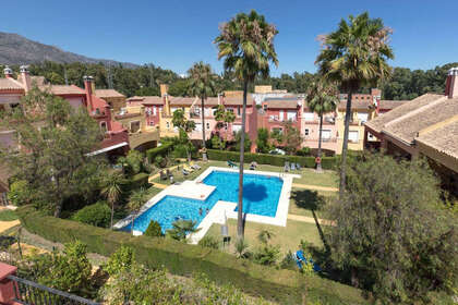 House for sale in Puerto Banús, Marbella, Málaga. 