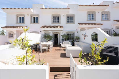 Maison de ville vendre en Nueva andalucia, Málaga. 