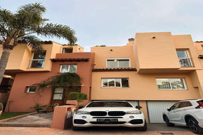 Maison de ville vendre en Nueva andalucia, Málaga. 