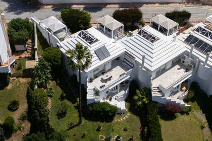 Huizen verkoop in Calahonda, Mijas, Málaga. 