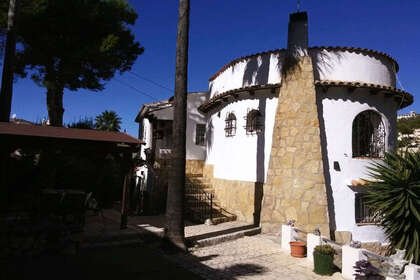 Rijtjeshuizen verkoop in Benissa, Alicante. 