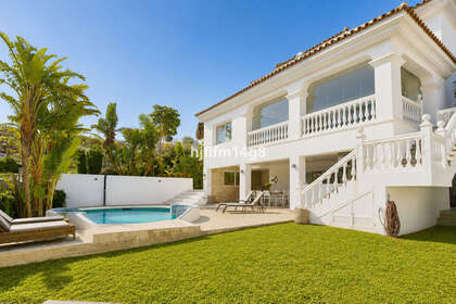 Rijtjeshuizen verkoop in Nueva Andalucía, Marbella, Málaga. 