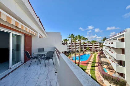 Penthouses verkoop in Punta Prima, Alicante. 
