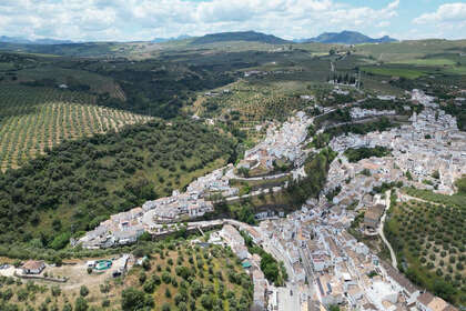Plot for sale in Setenil de las Bodegas, Cádiz. 