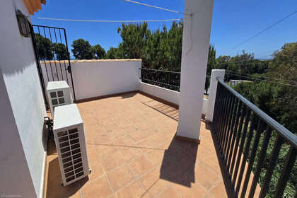 Huizen verkoop in Puerto de Cabopino, Marbella, Málaga. 