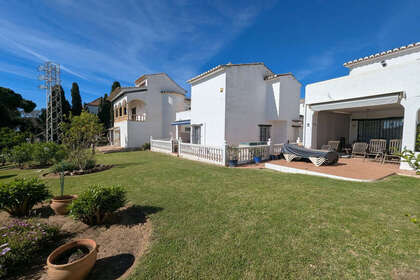 Huizen verkoop in Calahonda, Mijas, Málaga. 