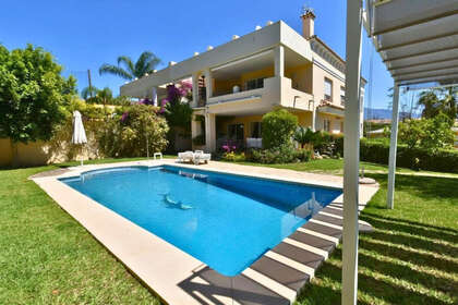 Maison de ville vendre en Guadalmina, Málaga. 