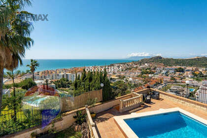 Casa Cluster venda em Cala Del Moral, La, Málaga. 