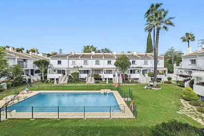 Maison de ville vendre en Nueva andalucia, Málaga. 