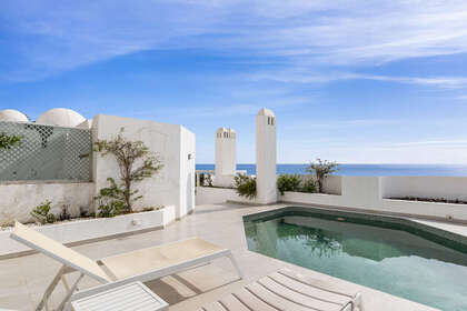 Apartment for sale in Puerto Banús, Marbella, Málaga. 