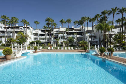 Apartment for sale in Puerto Banús, Marbella, Málaga. 
