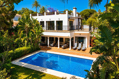 Reihenhaus zu verkaufen in Hacienda Las Chapas, Marbella, Málaga. 