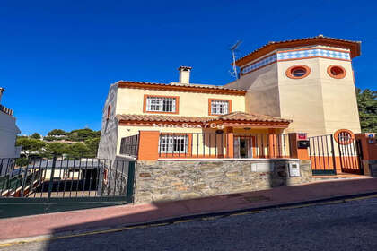 Cluster house for sale in Calahonda, Mijas, Málaga. 