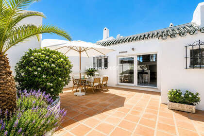 Haus zu verkaufen in Marbella, Málaga. 