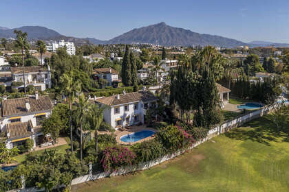Reihenhaus zu verkaufen in Guadalmina, Málaga. 