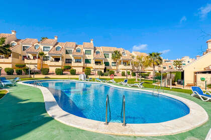Apartamento venda em Dehesa de Campoamor, Alicante. 