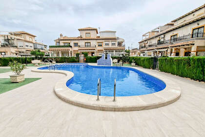 Chalet Adosado venta en Orihuela-Costa, Alicante. 