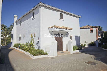 Reihenhaus zu verkaufen in Benalmádena, Málaga. 