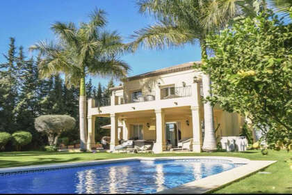 Reihenhaus zu verkaufen in Nueva andalucia, Málaga. 