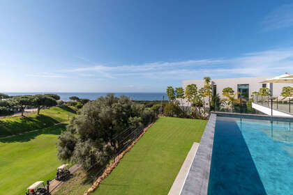 Reihenhaus zu verkaufen in Puerto de Cabopino, Marbella, Málaga. 