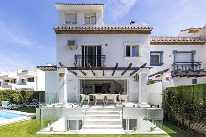 Haus zu verkaufen in Estepona, Málaga. 