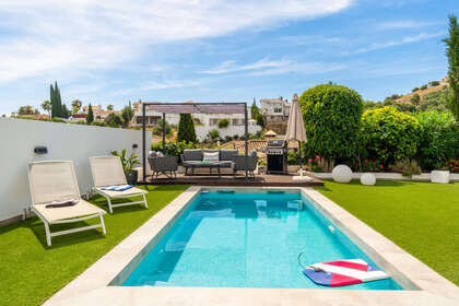 Reihenhaus zu verkaufen in Cerros Del Lago, Marbella, Málaga. 