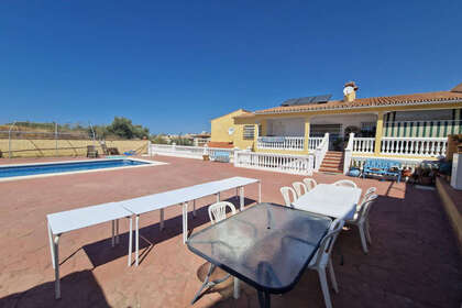 Reihenhaus zu verkaufen in Rincón de la Victoria, Málaga. 