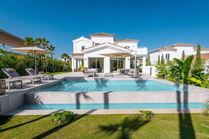 Rijtjeshuizen verkoop in Casares, Málaga. 