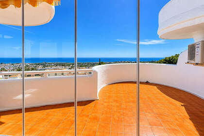 Apartment for sale in Calahonda, Mijas, Málaga. 