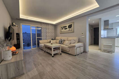 Apartment zu verkaufen in Cala Del Moral, La, Málaga. 