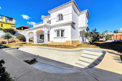 Reihenhaus zu verkaufen in Benalmádena, Málaga. 