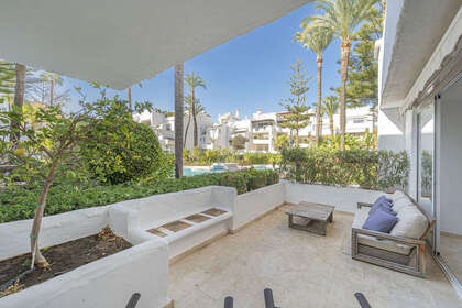 Apartment for sale in Puerto Banús, Marbella, Málaga. 