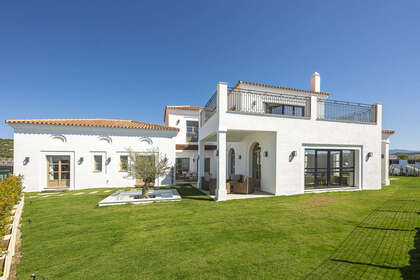 Chalet Adosado venta en Estepona, Málaga. 