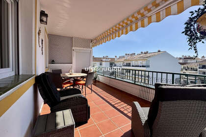 Ático venta en Cala Del Moral, La, Málaga. 